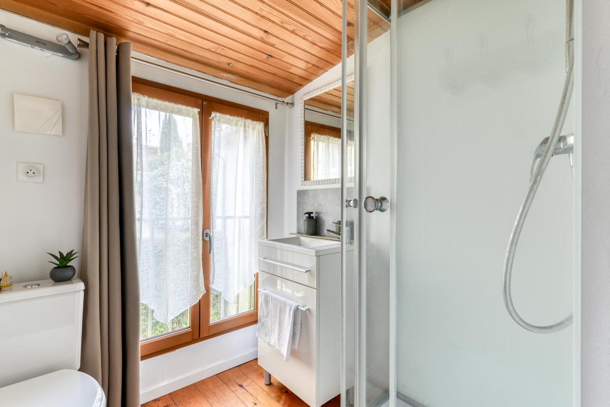 Appartement Le Patio De La Bastide Avec Terrasse & Netflix - Quartier Paisible à Carcassonne Extérieur photo